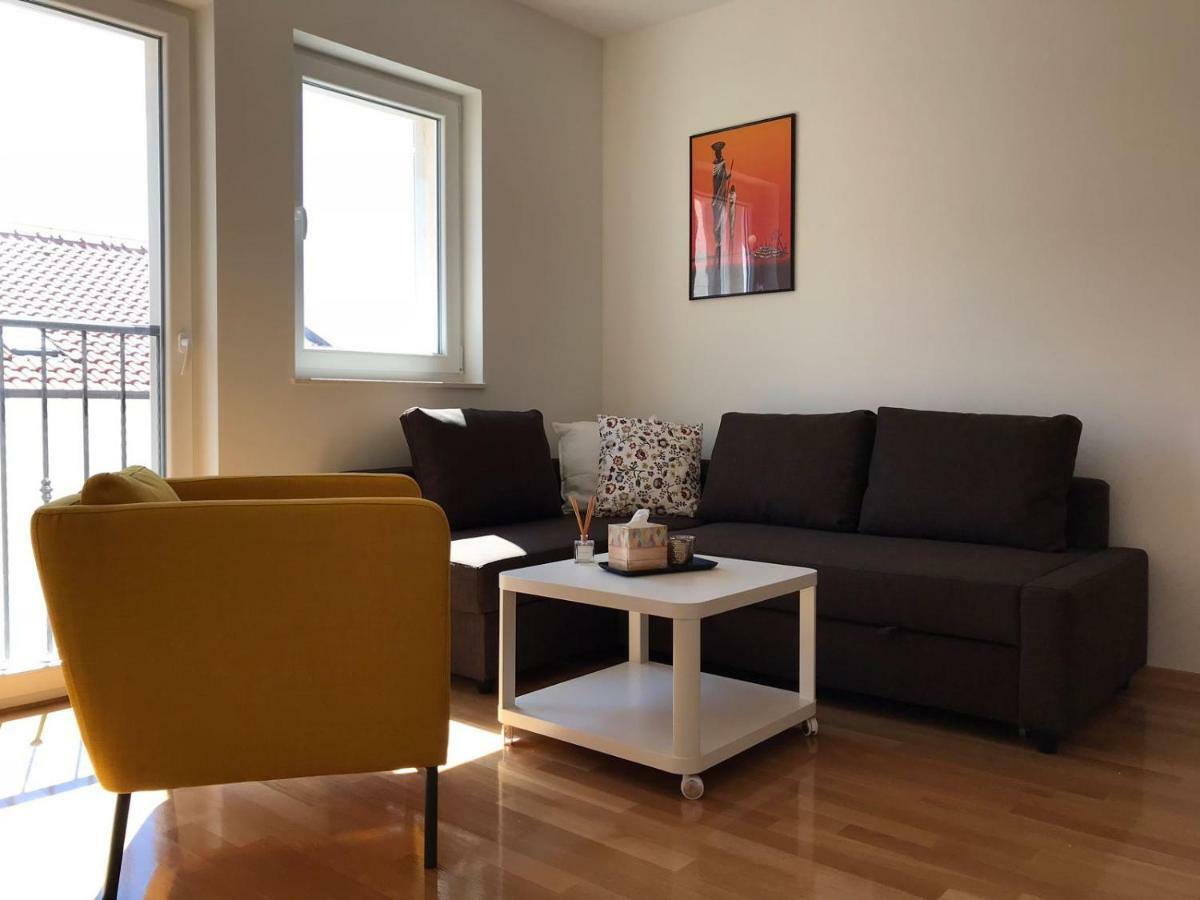 Apartment Sima Baska Voda