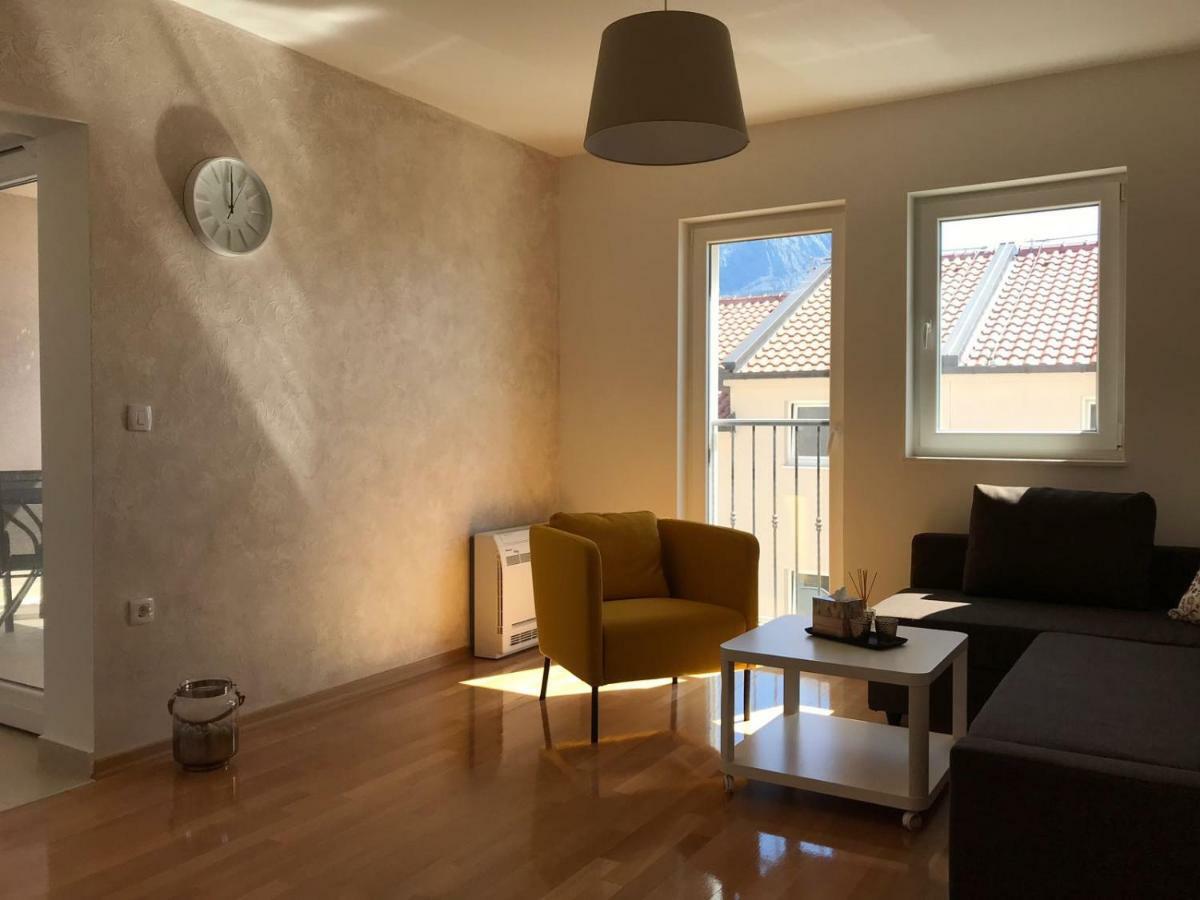 Sima Apartment