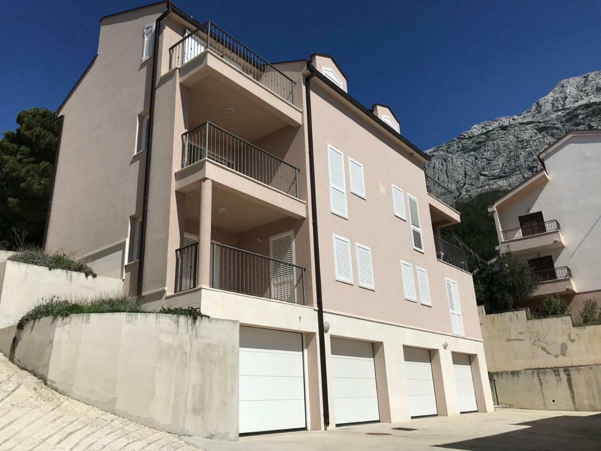 Apartment Sima *